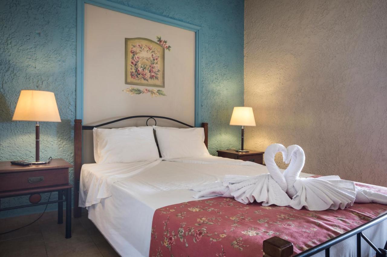 Irilena Studios And Apartments Lassi  Chambre photo