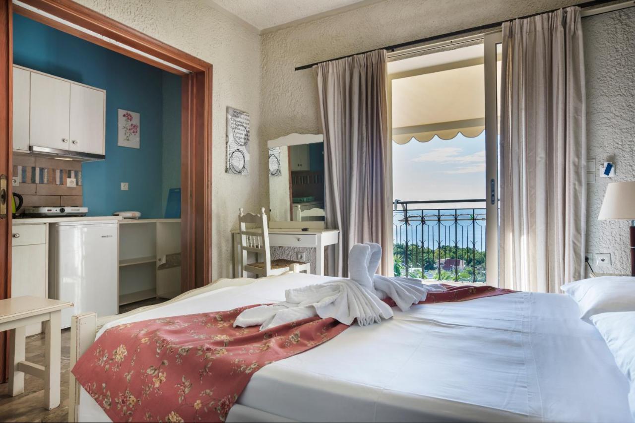 Irilena Studios And Apartments Lassi  Chambre photo